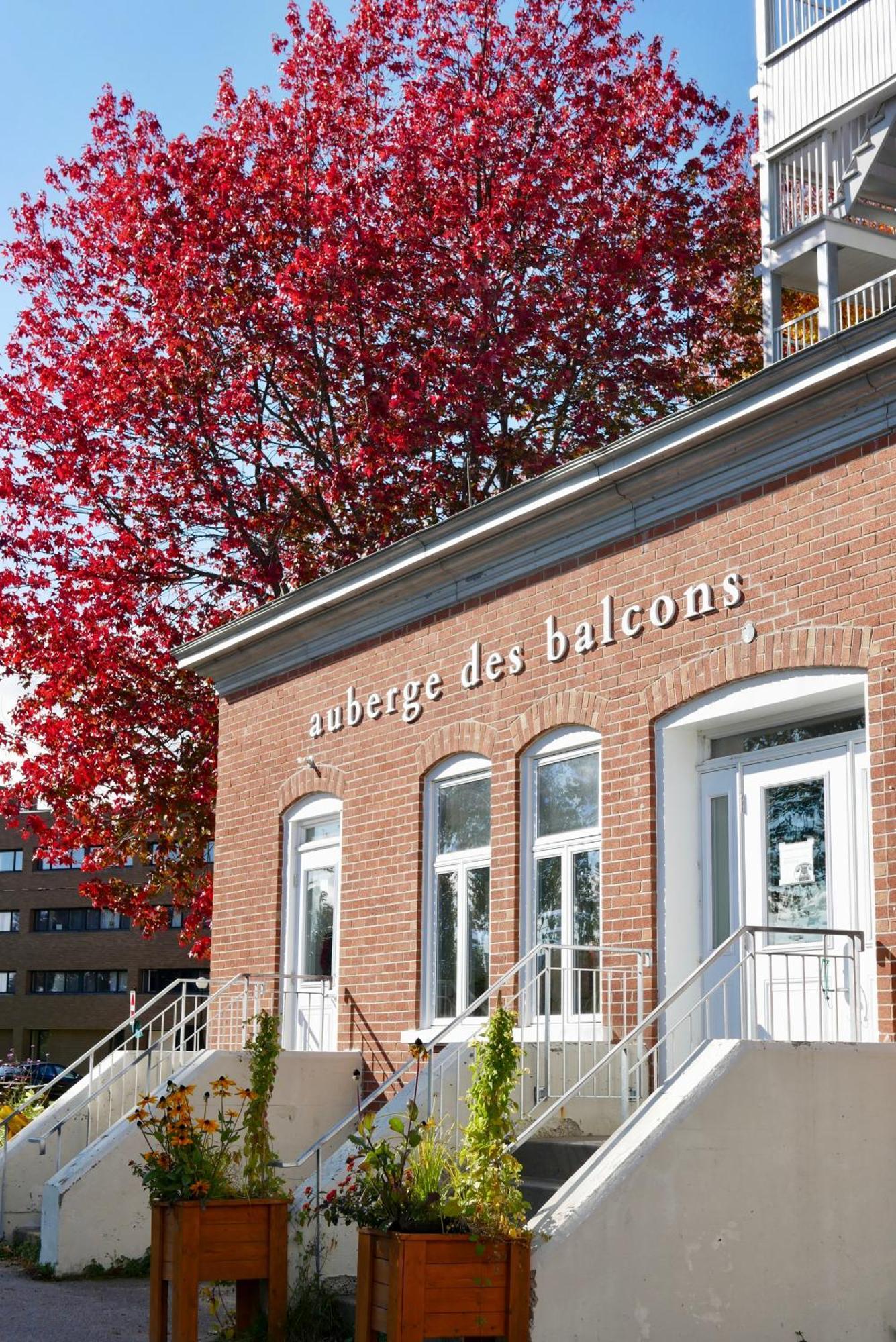 Auberge De Jeunesse Des Balcons Baie-Saint-Paul Exterior photo